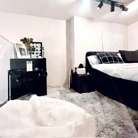 Homestay szállás B&B Pizza Room Twin Room Near Navigli Milan Milánó