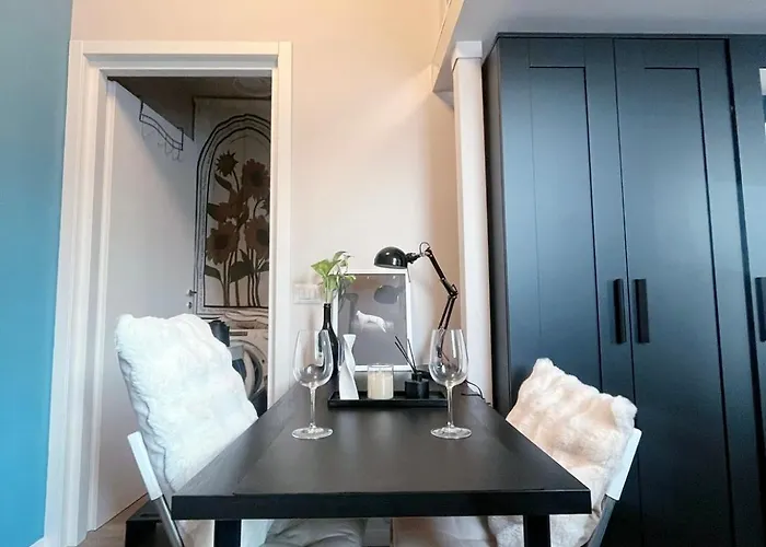 B&B Pizza Room Twin Room Near Navigli Milan Mediolan