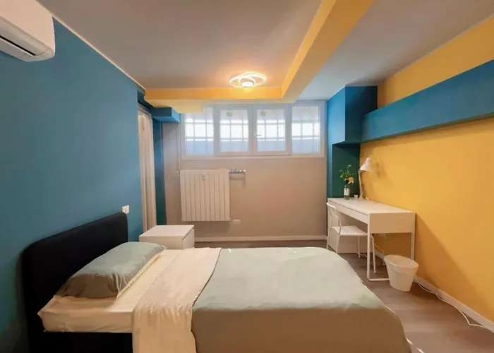 Kwatera prywatna B&B Pizza Room Twin Room Near Navigli Milan